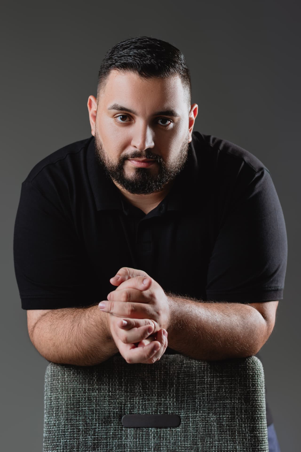 Ricardo Macedo conduzindo a imersão Claude + Lovable na sede da Cluny